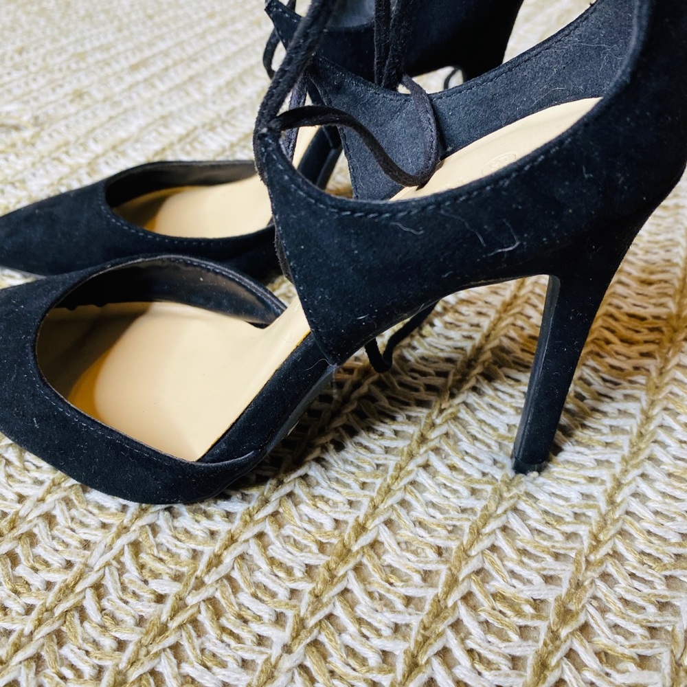 Brand New Pointed Toe Heels- Black Suede 5.5 - Picture 3 of 3
